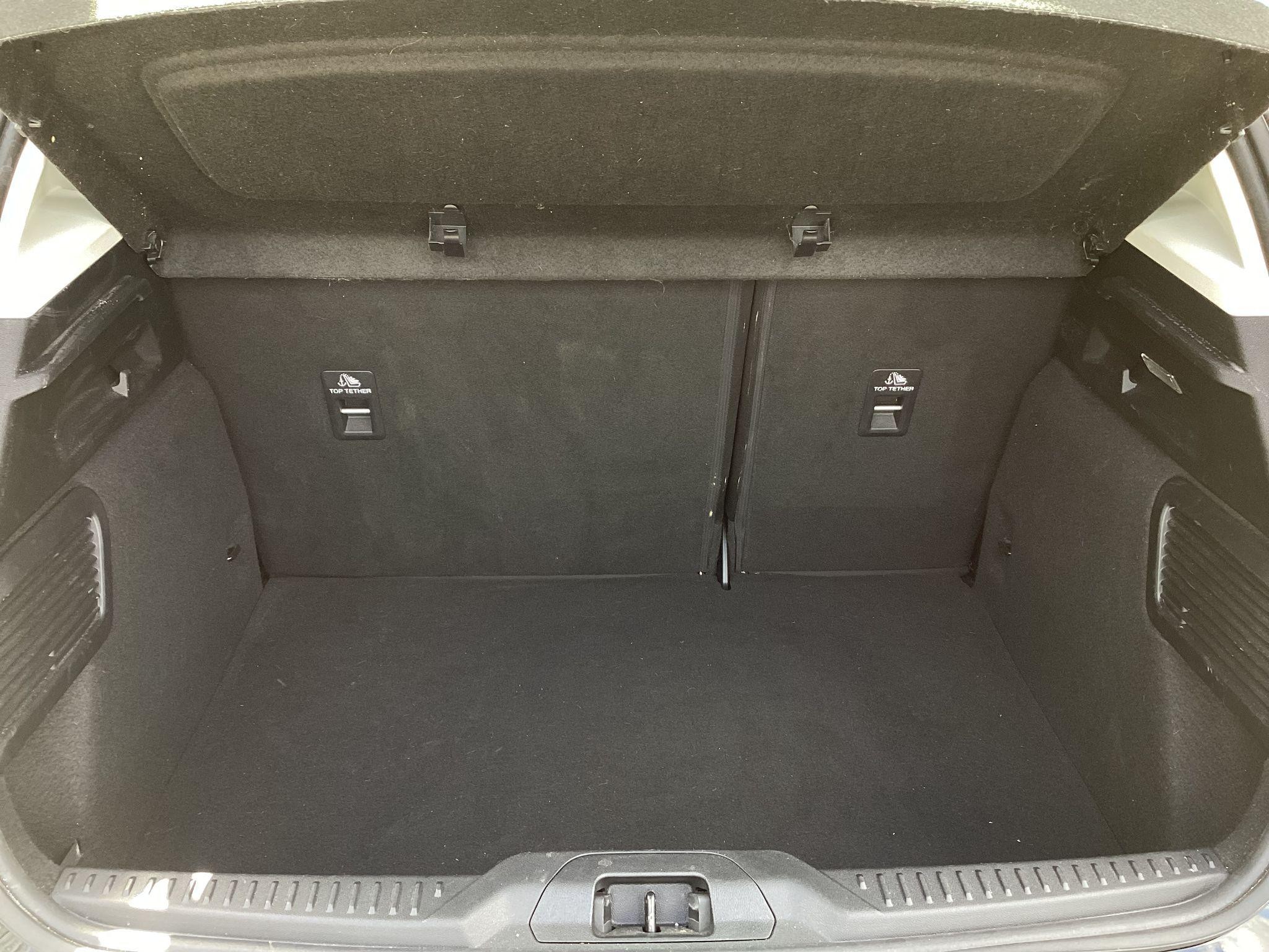 Ford Focus Image 10