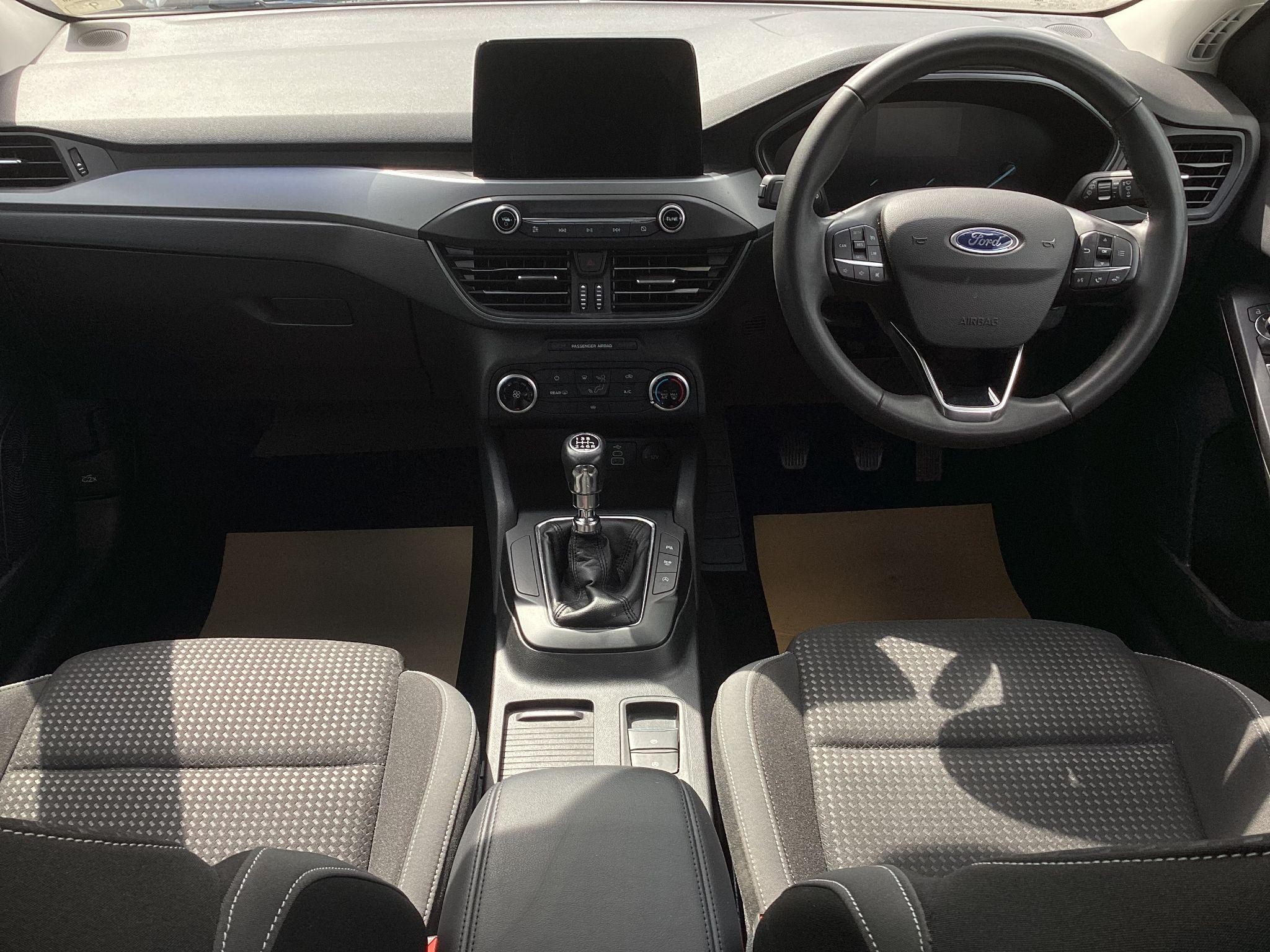 Ford Focus Image 13