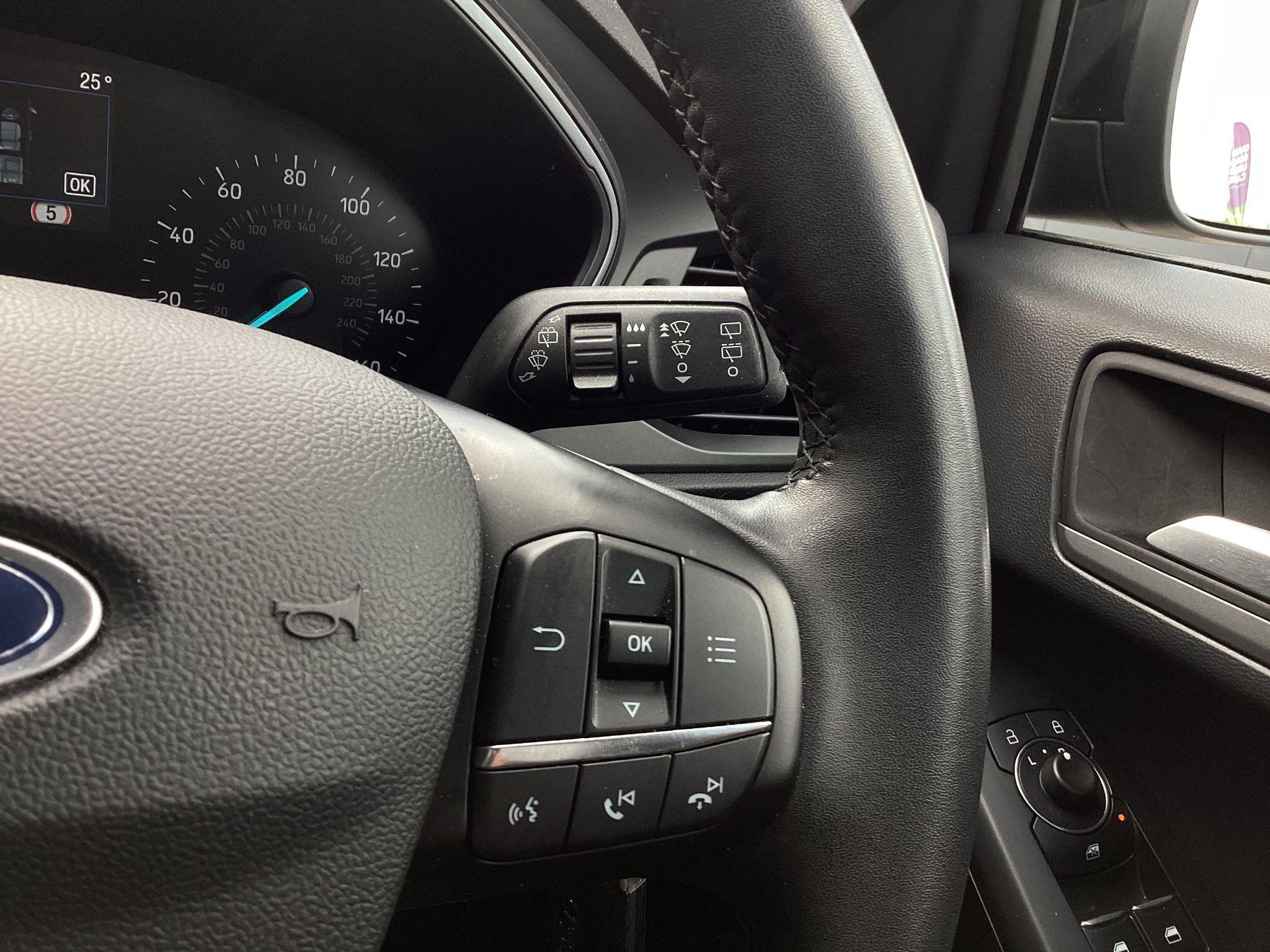 Ford Focus Image 21