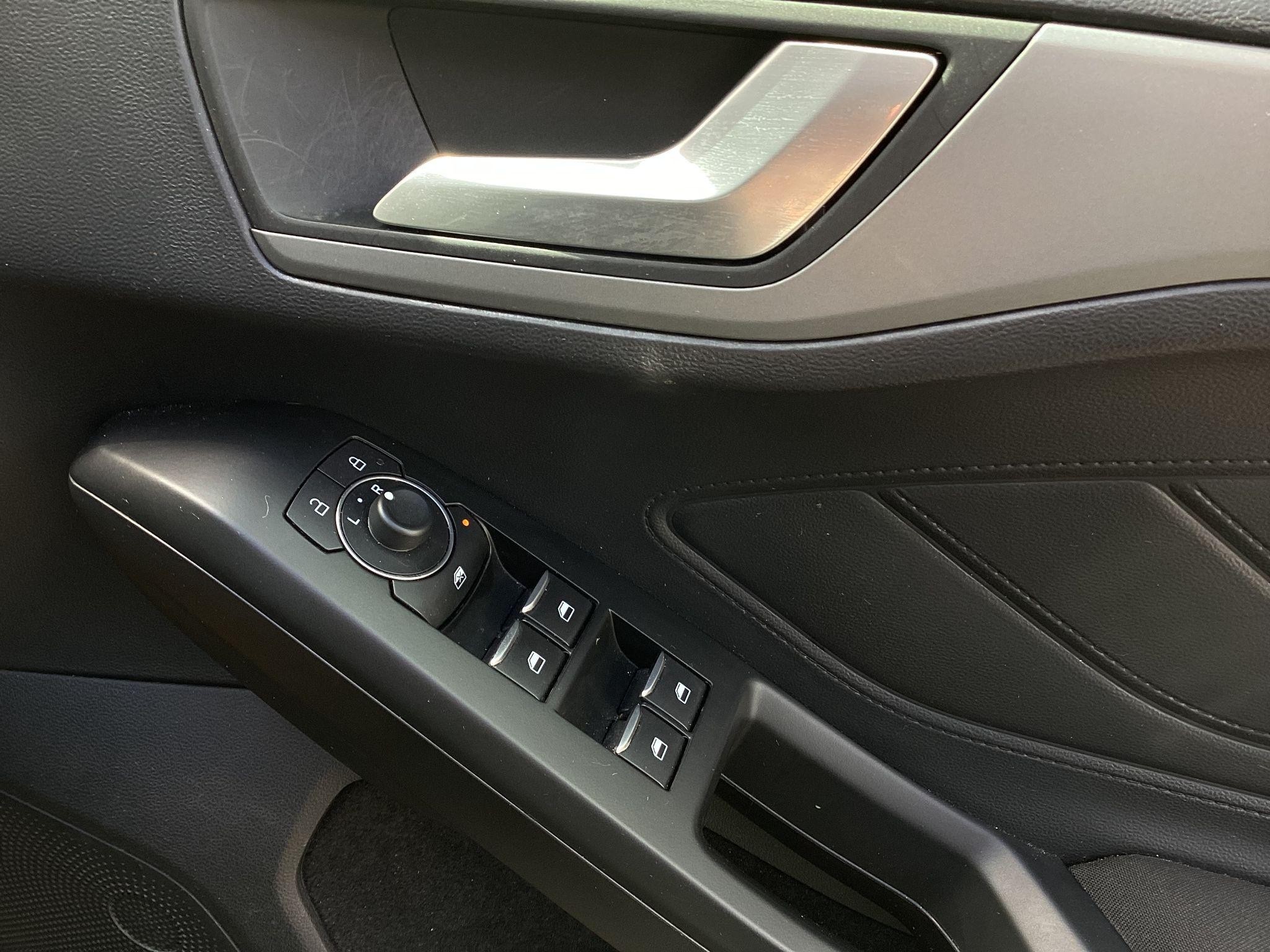 Ford Focus Image 23