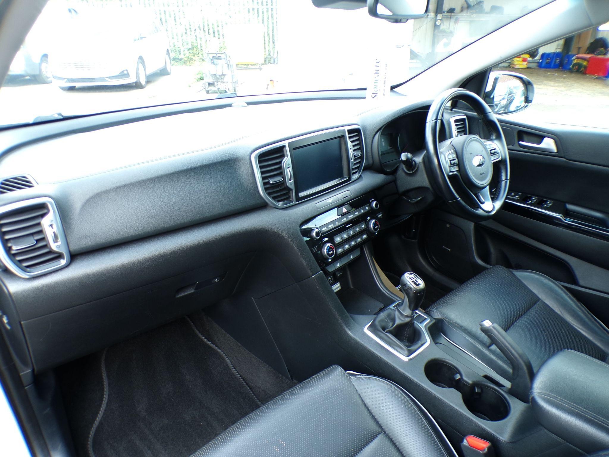 Kia Sportage Image 9