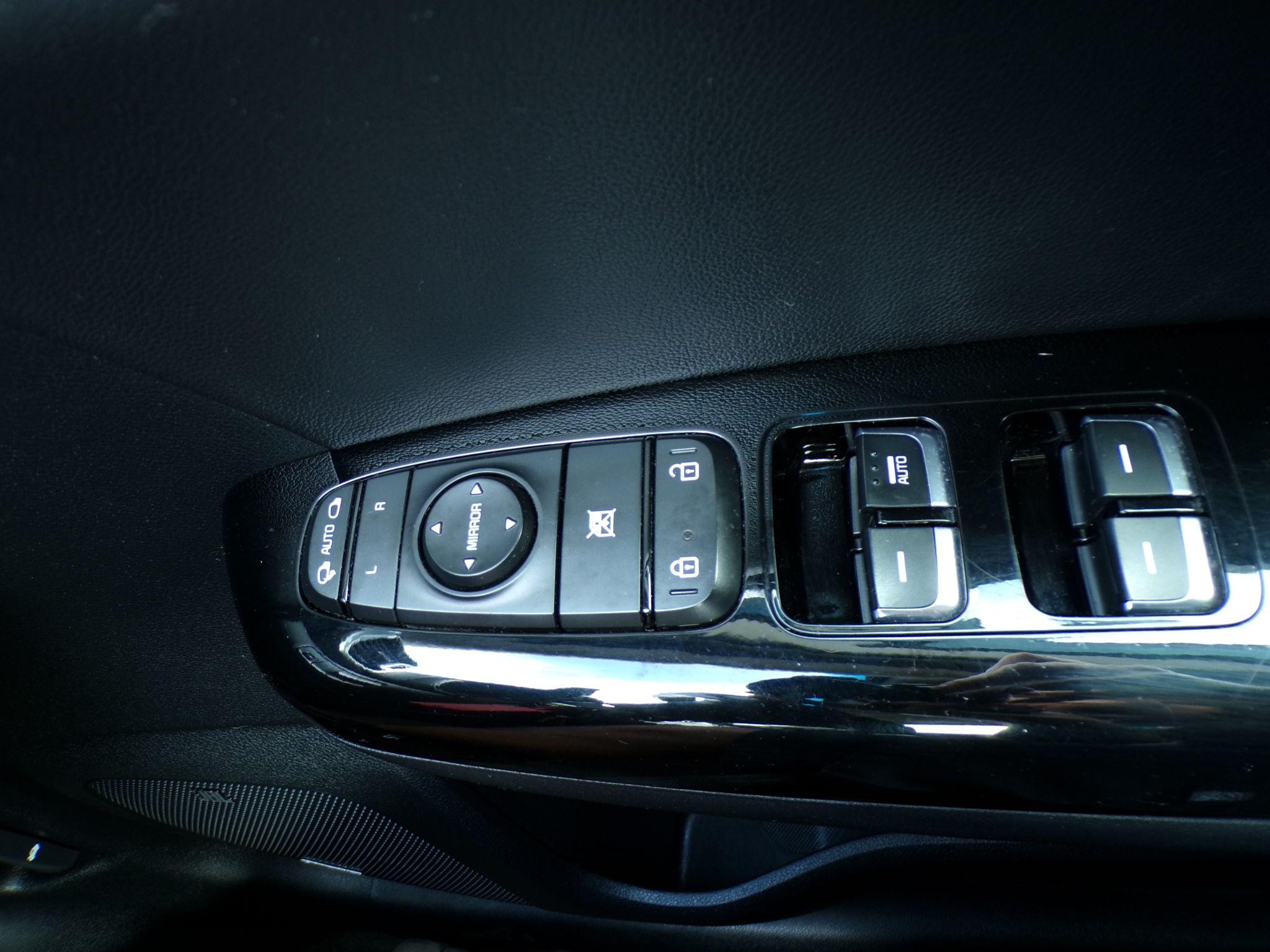 Kia Sportage Image 17