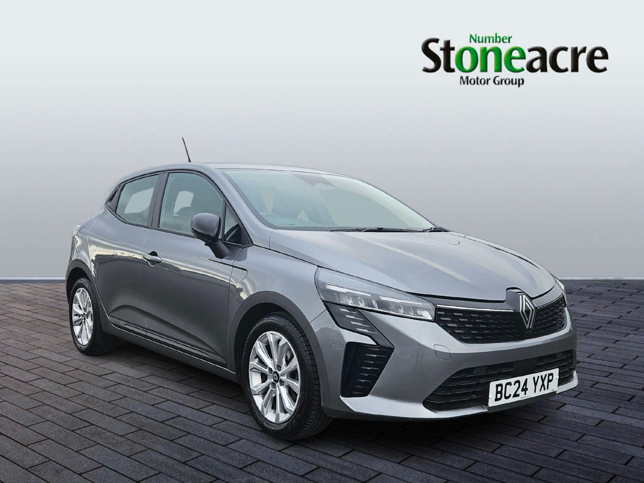 Renault Clio Image 1