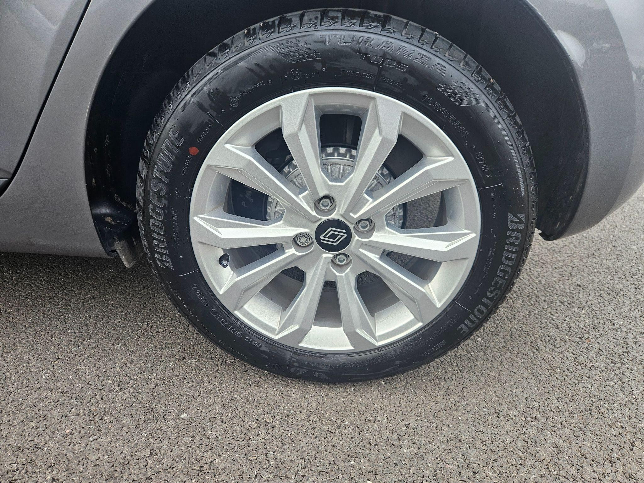 Renault Clio Image 17