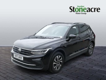 Volkswagen Tiguan 1.5 TSI Active DSG Euro 6 (s/s) 5dr YW71ANV Image 3