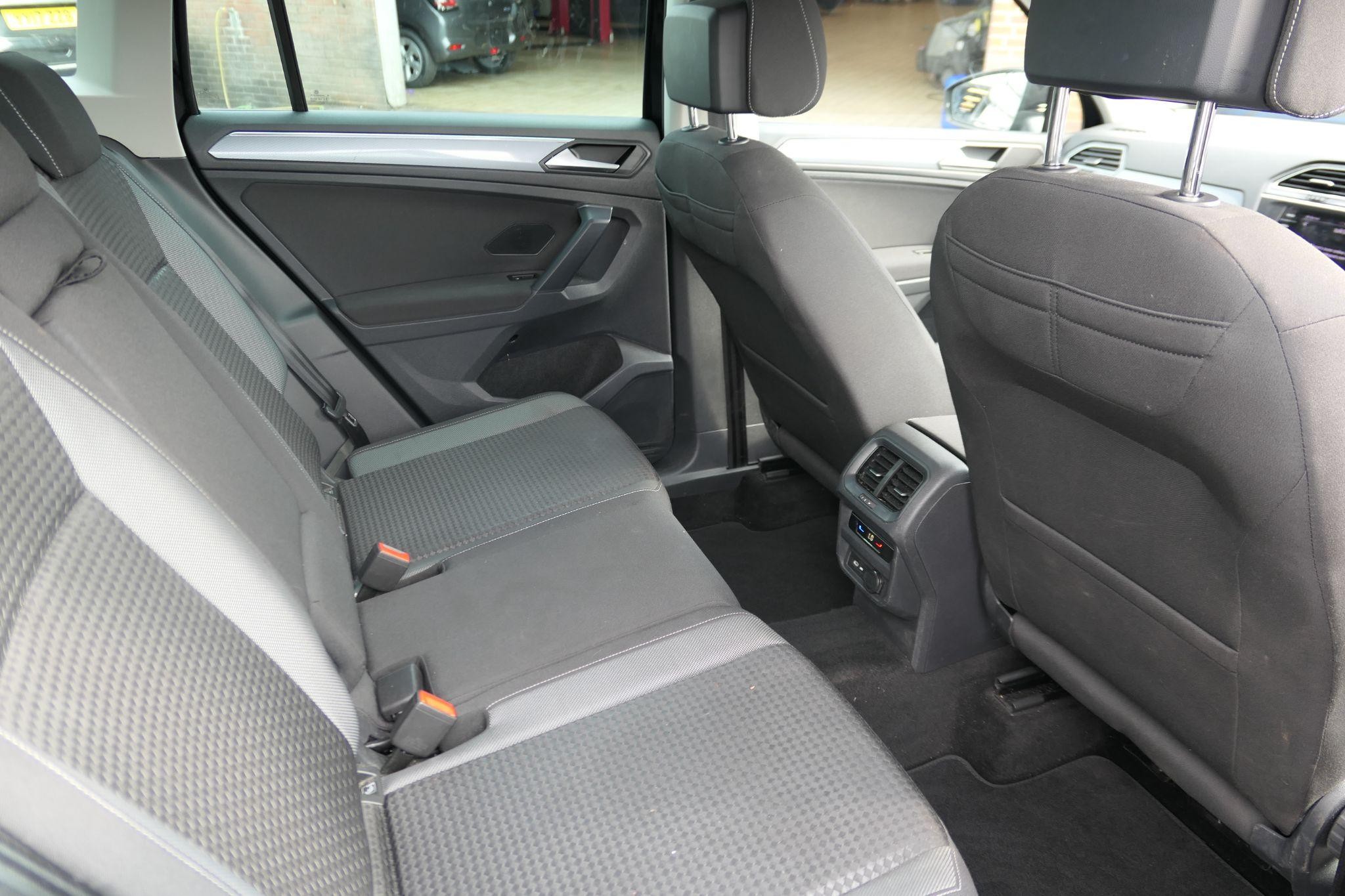 Volkswagen Tiguan Image 15