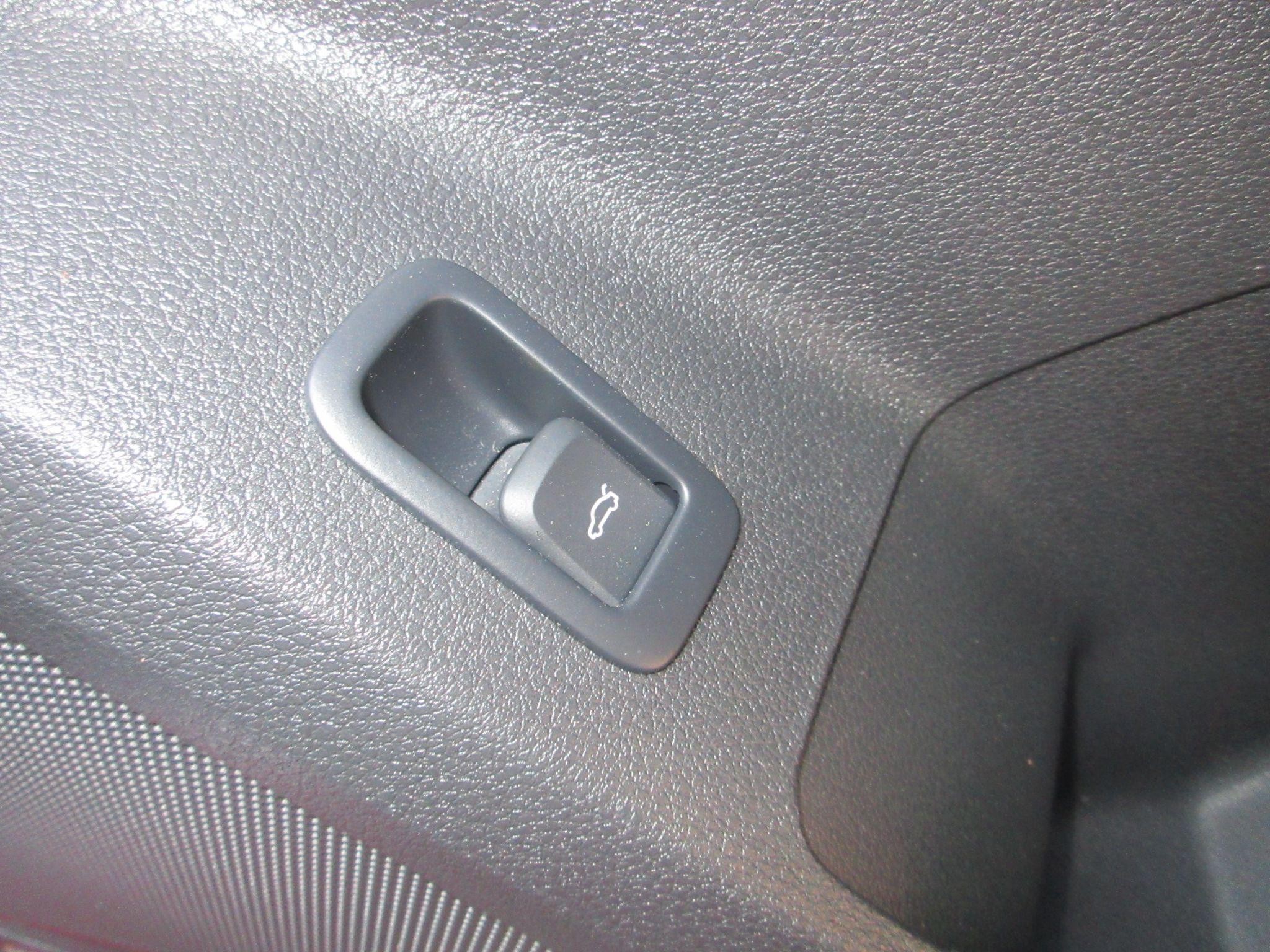 Audi Q2 Image 18