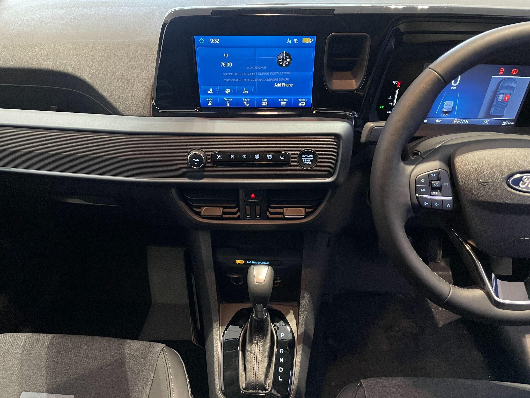 Ford Transit Courier Image 10