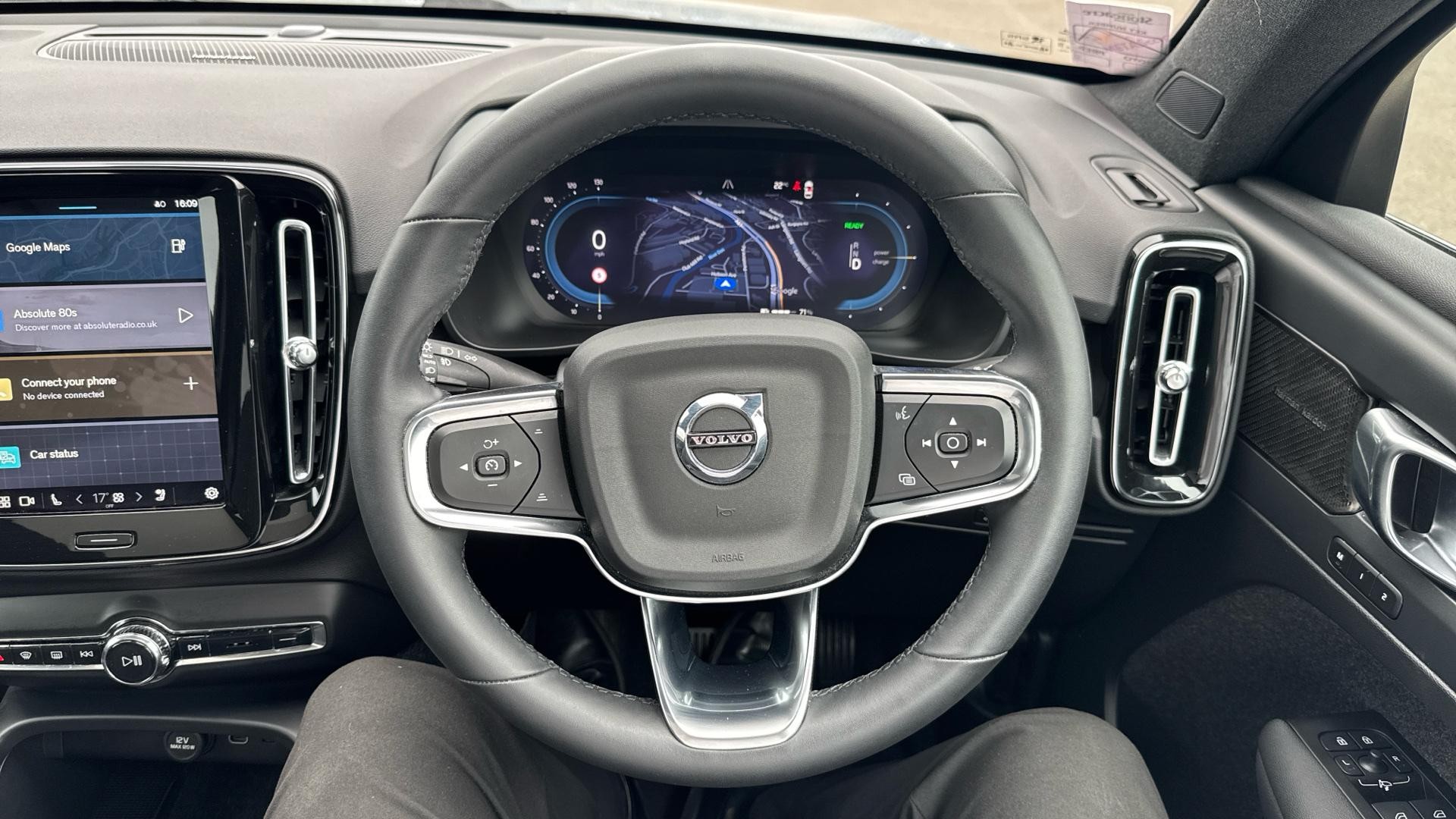 Volvo C40 Image 32