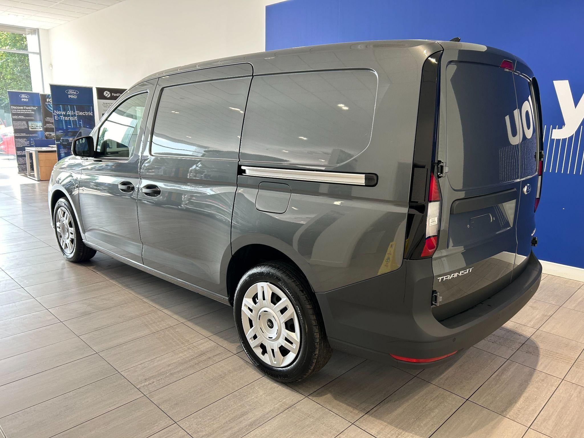 Ford Transit Connect Image 6