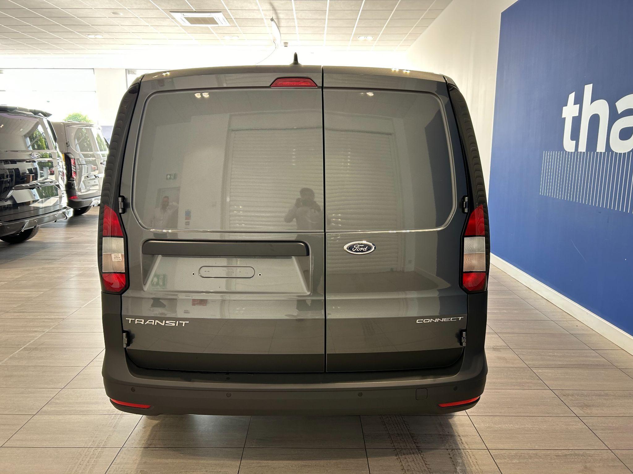 Ford Transit Connect Image 7