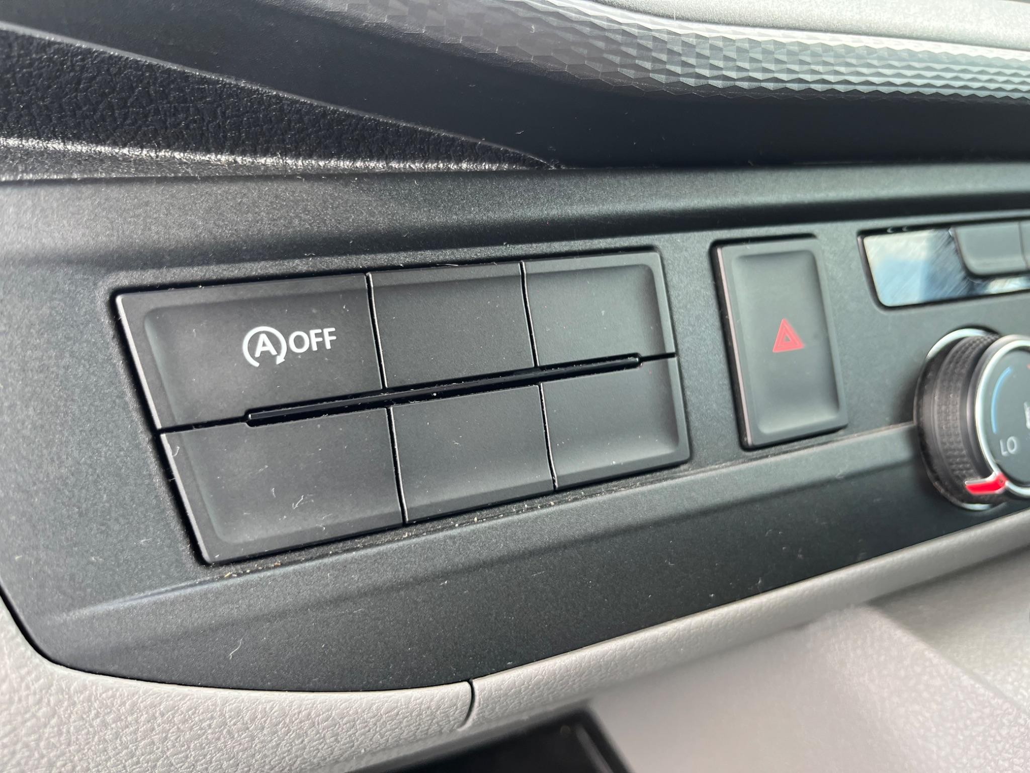 Volkswagen Transporter Image 11