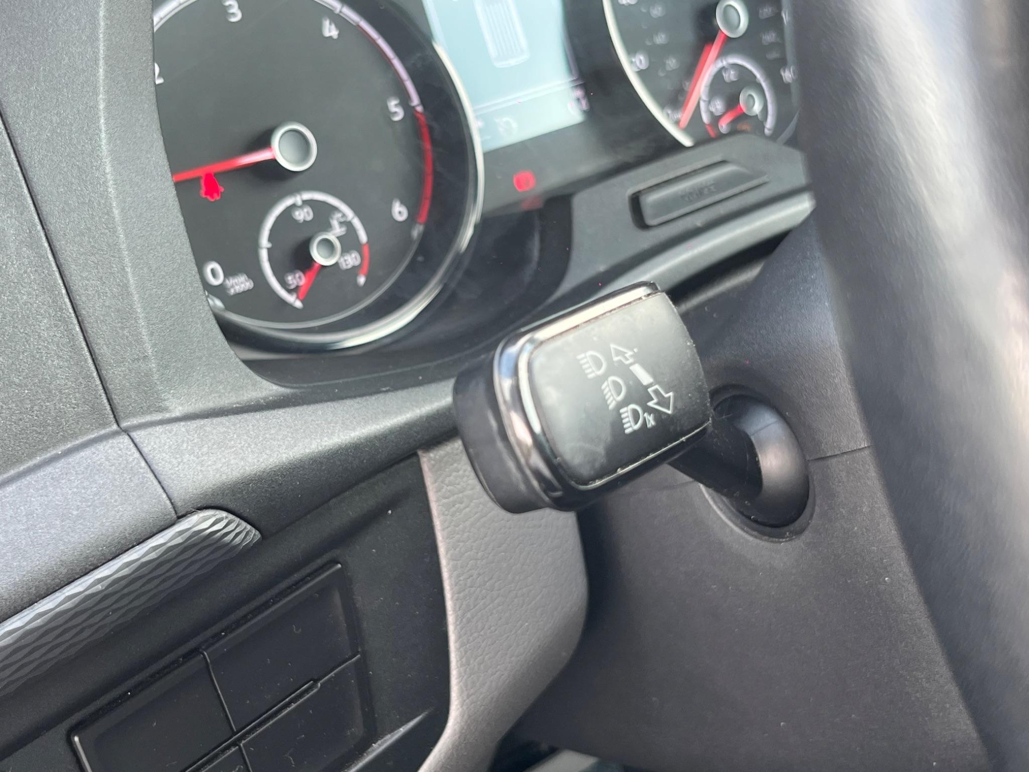 Volkswagen Transporter Image 13
