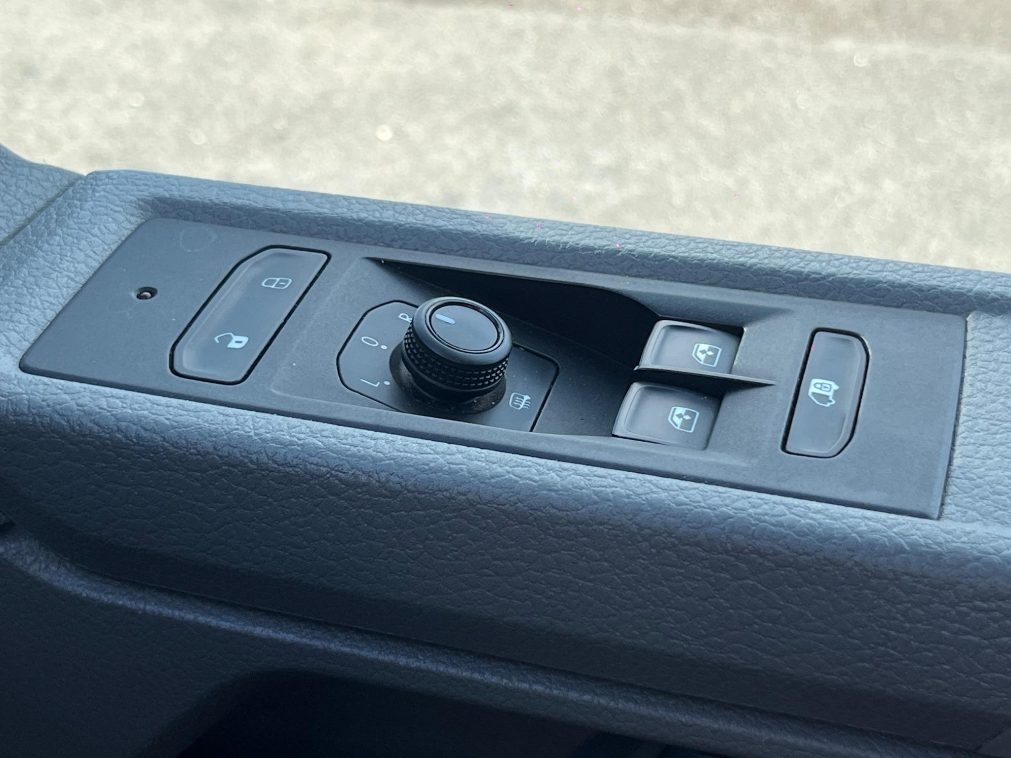 Volkswagen Transporter Image 17