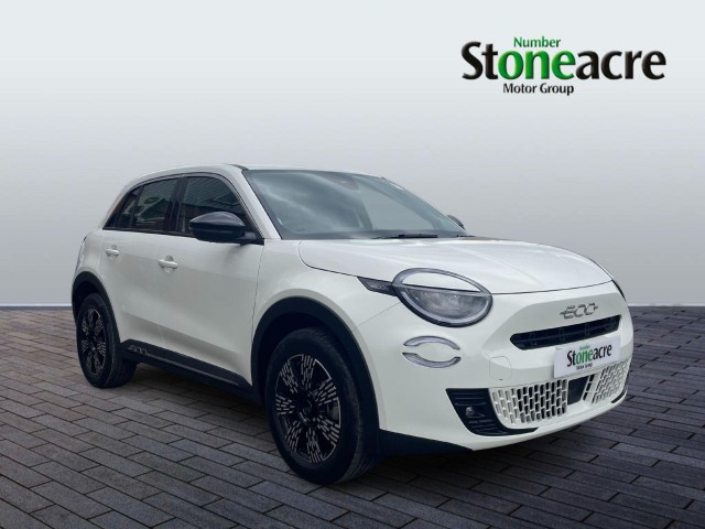 Fiat 600 1.2 MHEV e-DCT Euro 6 (s/s) 5dr FE25EKC Image 1