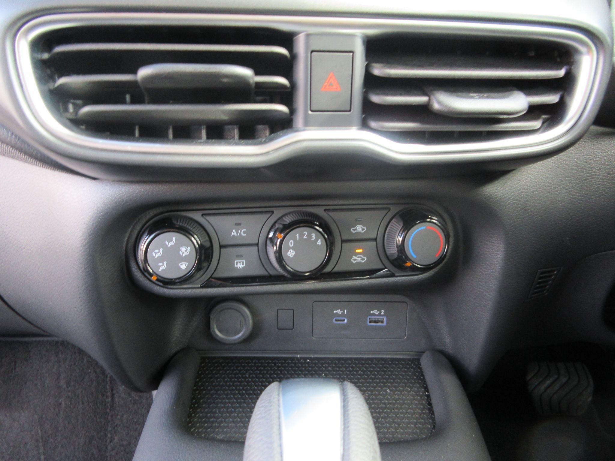 Nissan Juke Image 21
