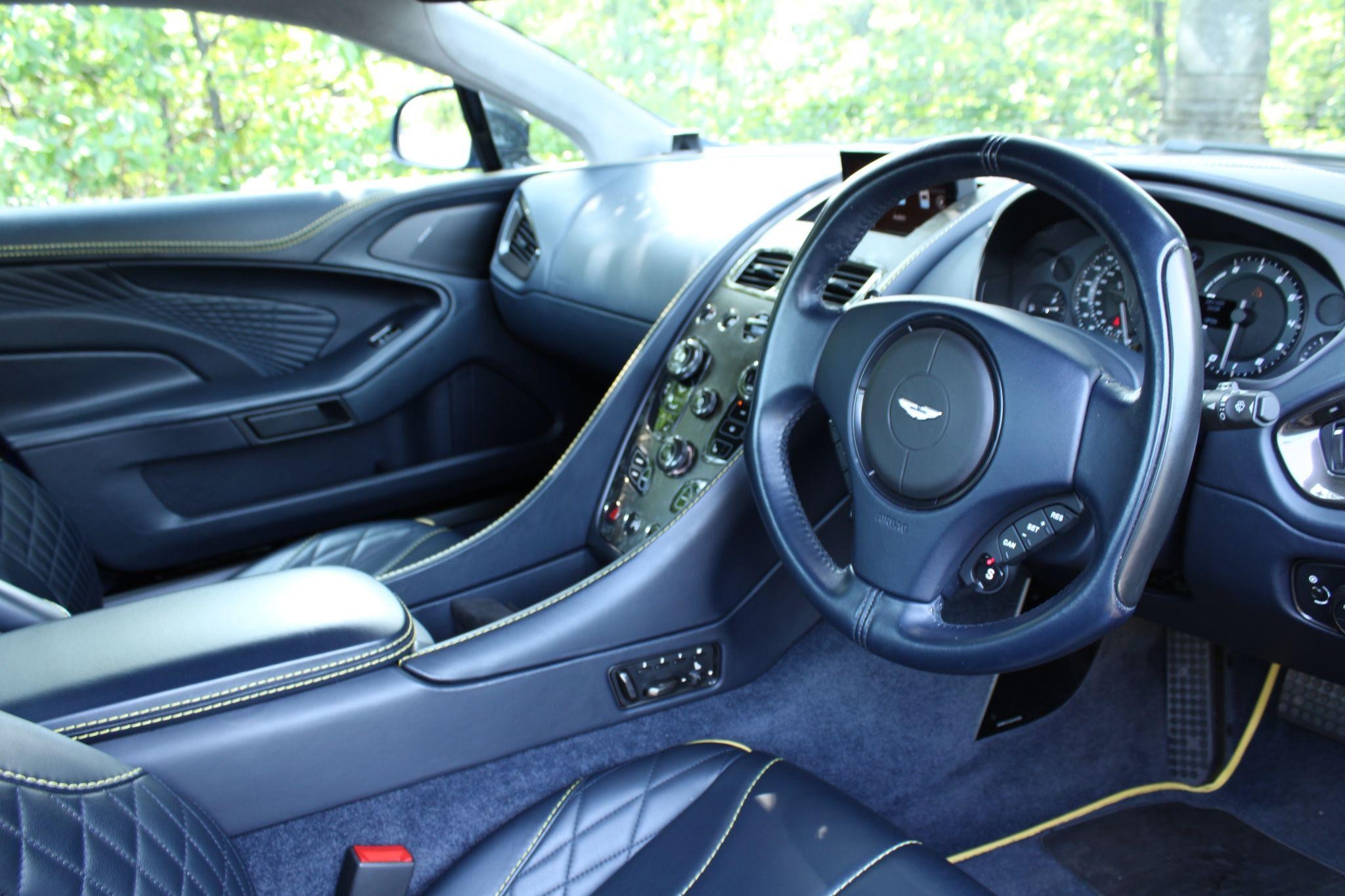 Aston Martin Vanquish Image 3