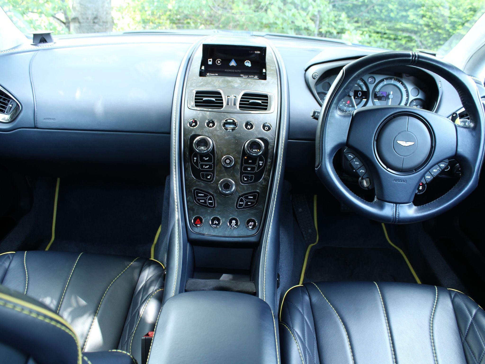 Aston Martin Vanquish Image 10