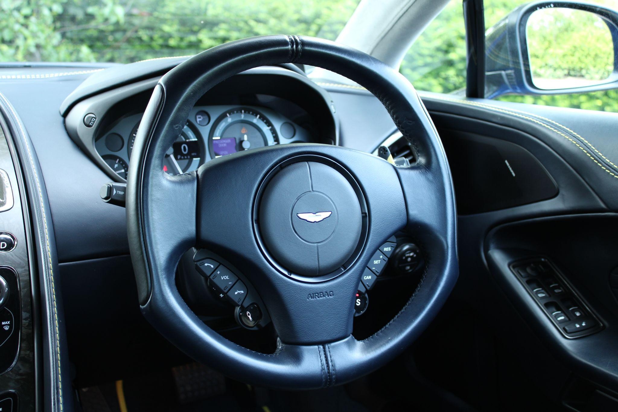 Aston Martin Vanquish Image 11