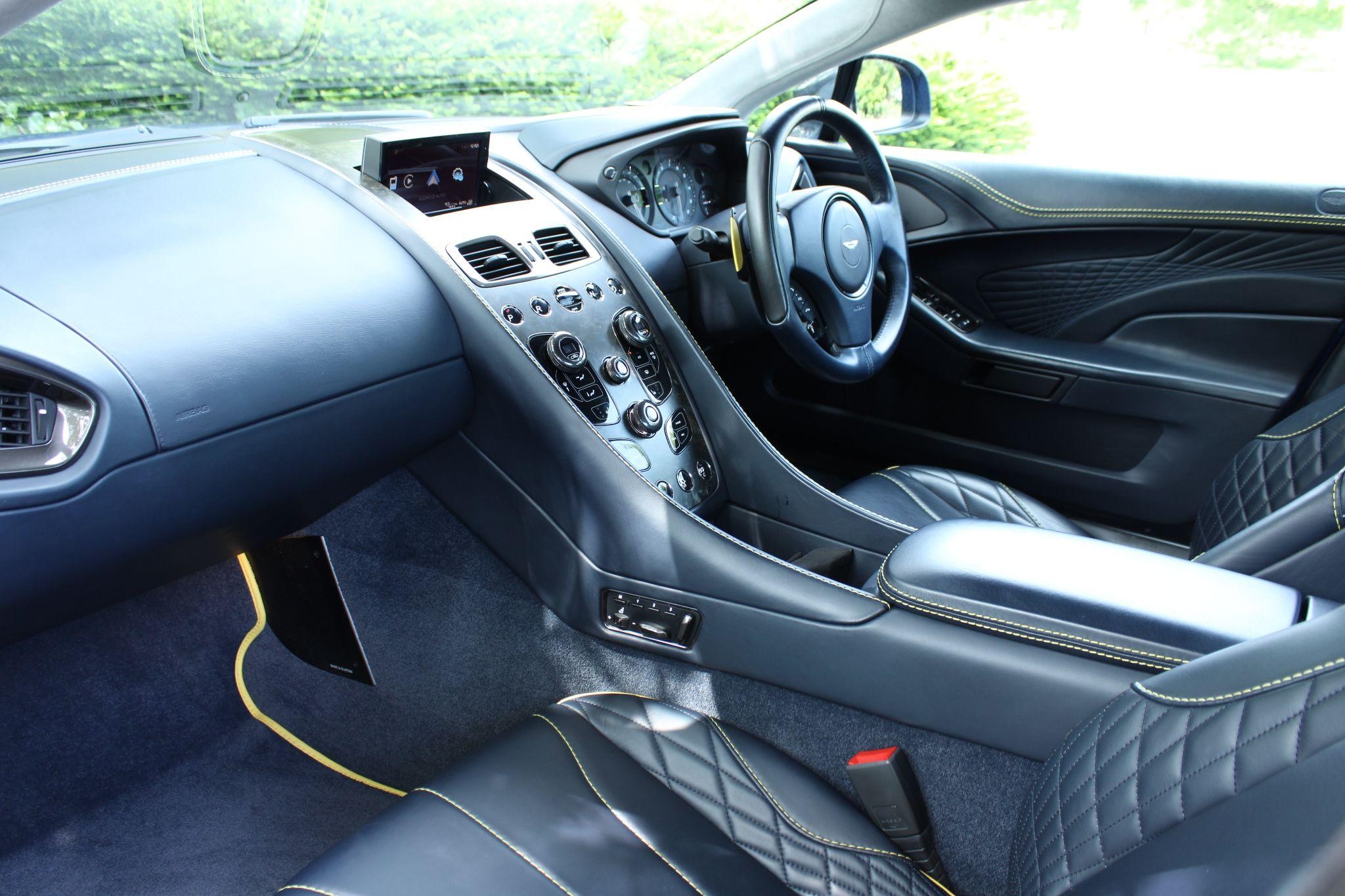 Aston Martin Vanquish Image 12