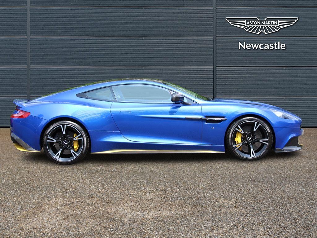 Aston Martin Vanquish Image 13