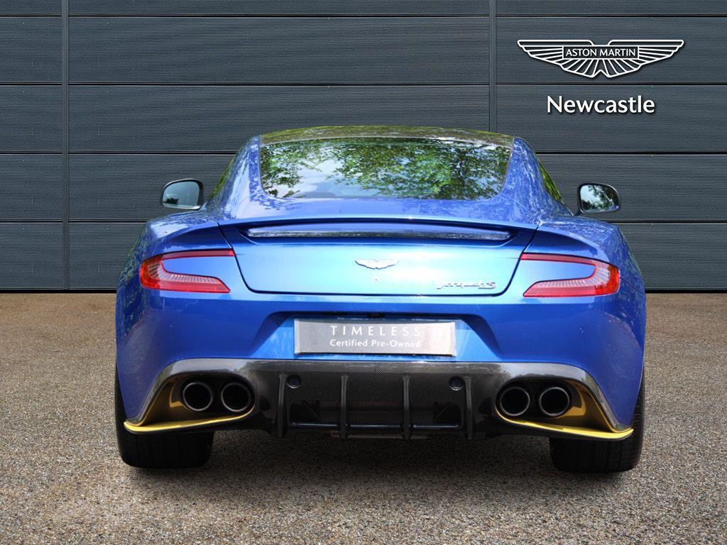 Aston Martin Vanquish Image 15