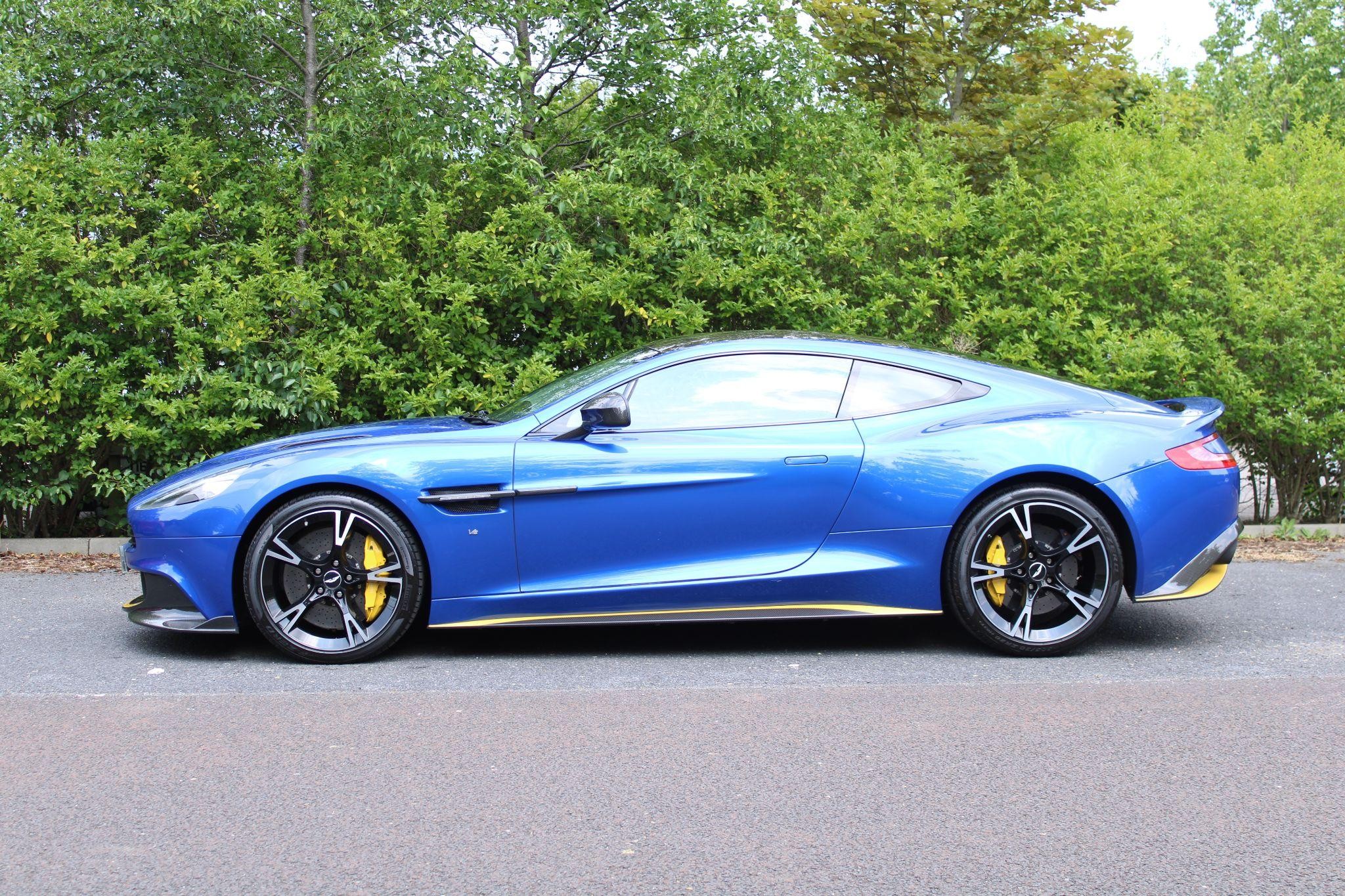 Aston Martin Vanquish Image 21
