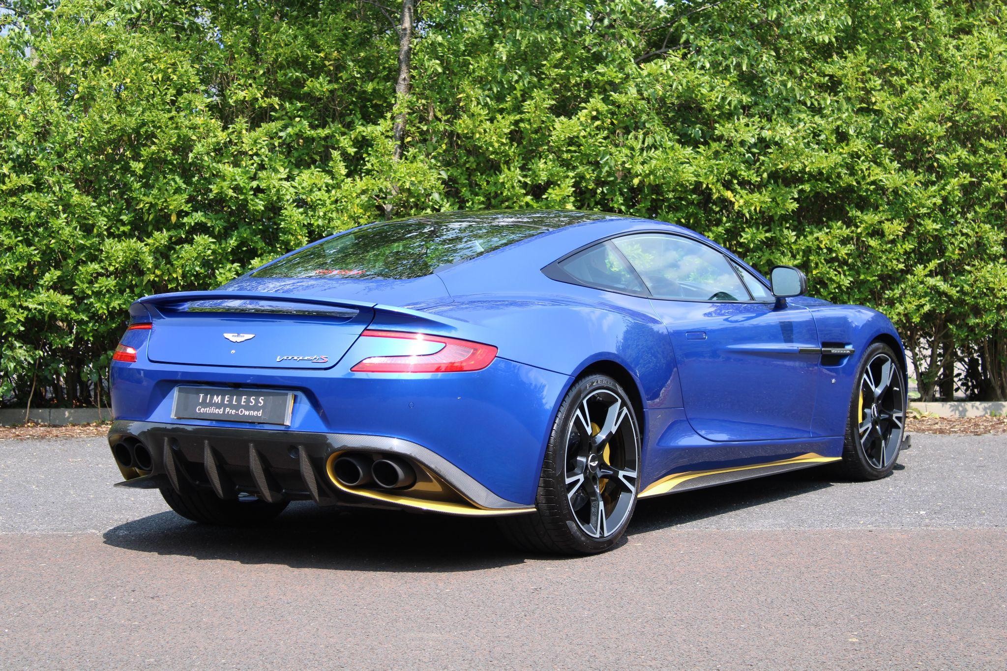 Aston Martin Vanquish Image 22