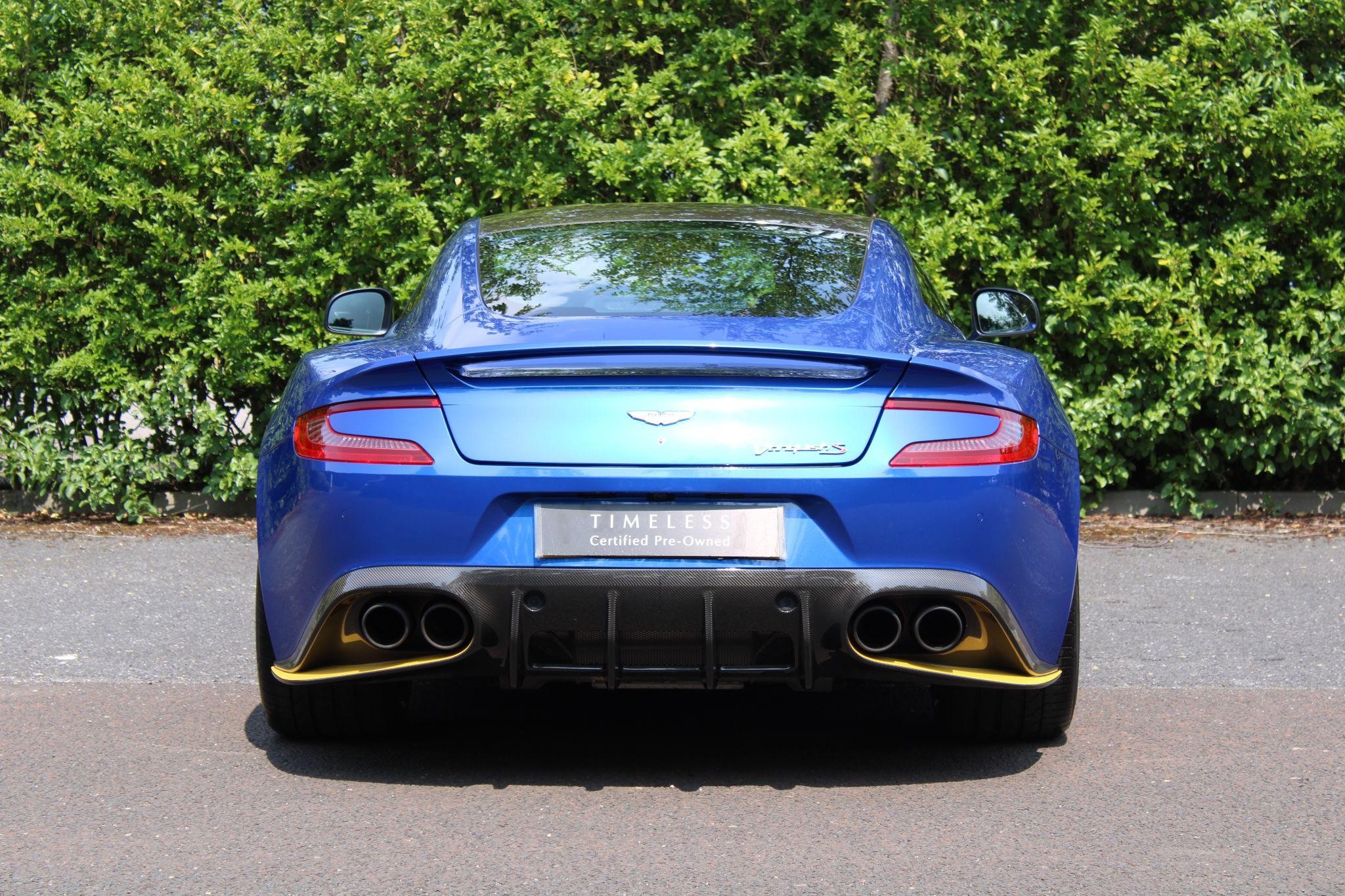 Aston Martin Vanquish Image 23