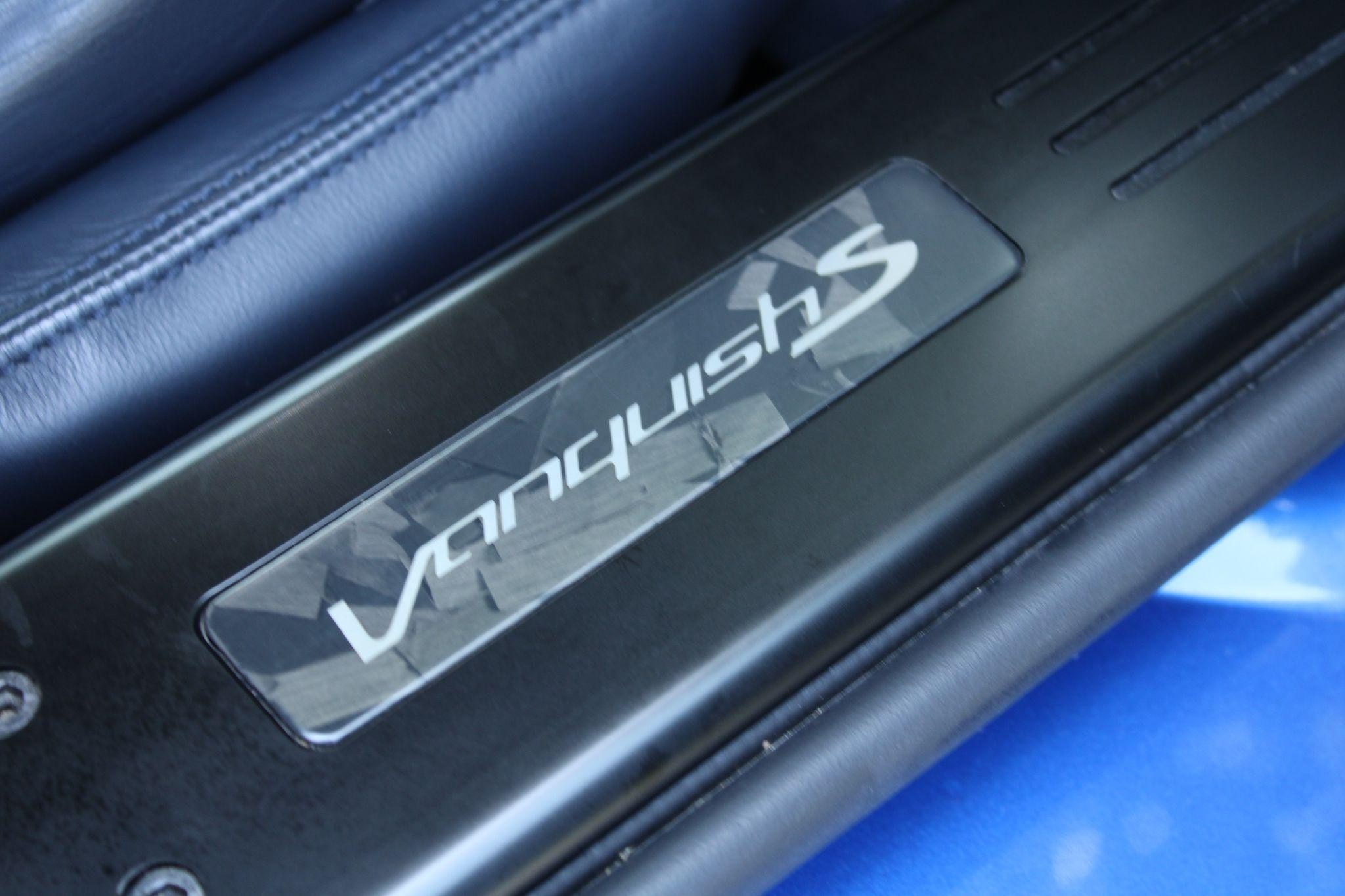 Aston Martin Vanquish Image 39
