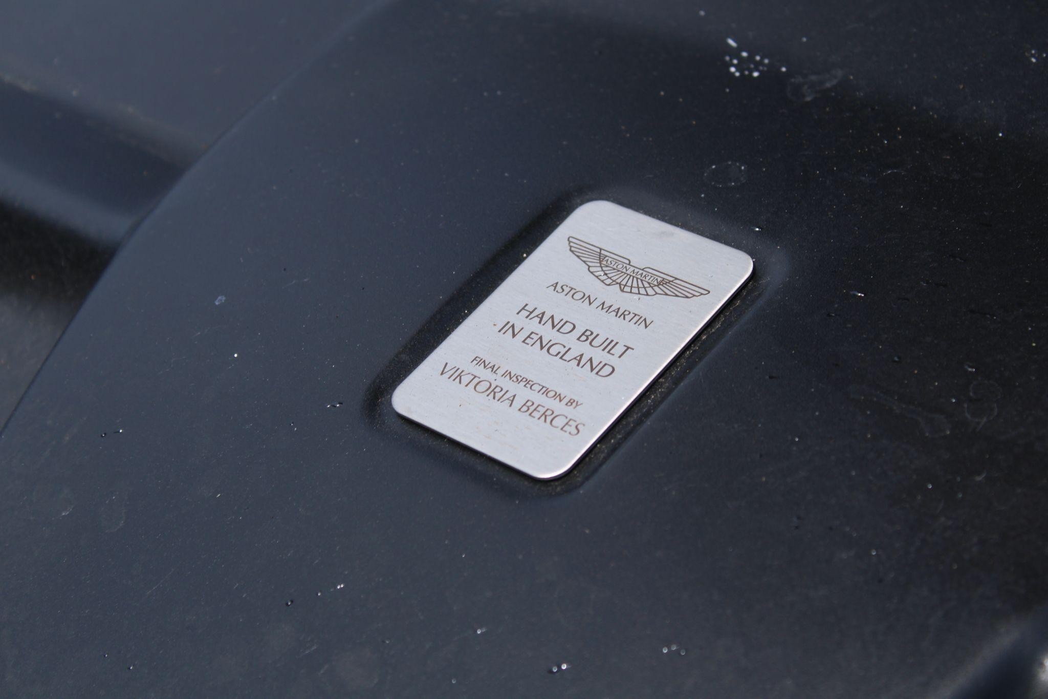 Aston Martin Vanquish Image 57