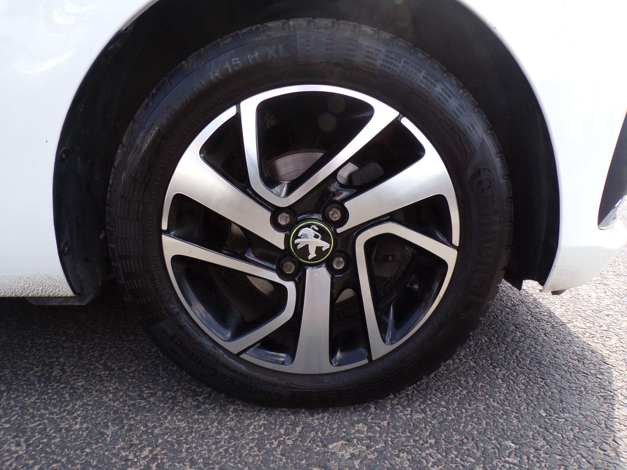 Peugeot 108 Image 9