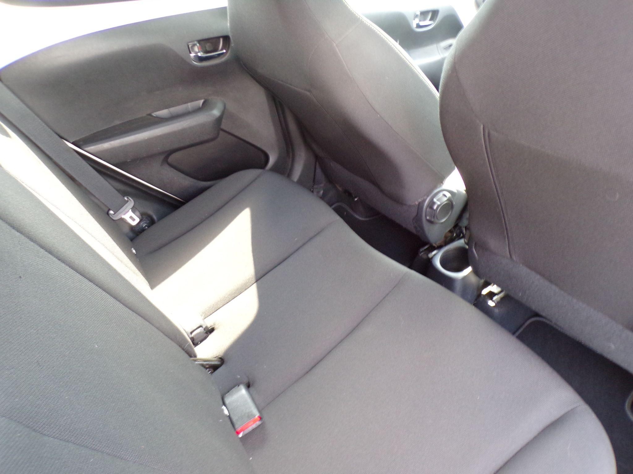Peugeot 108 Image 13