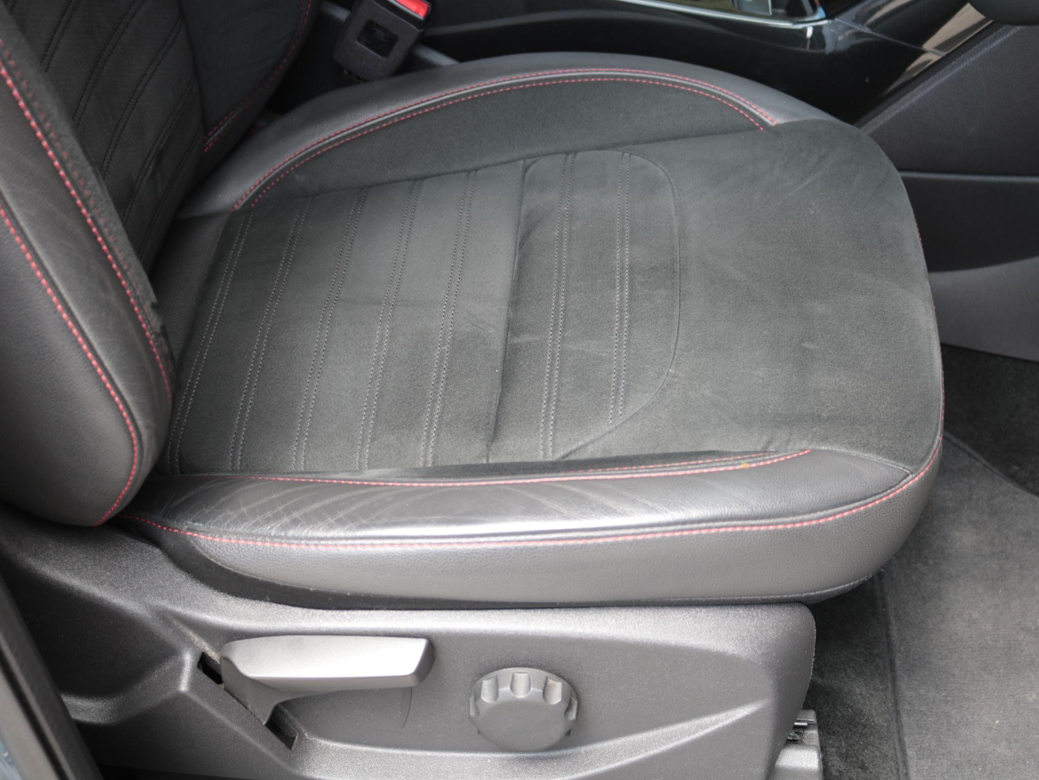 Ford Kuga Image 25