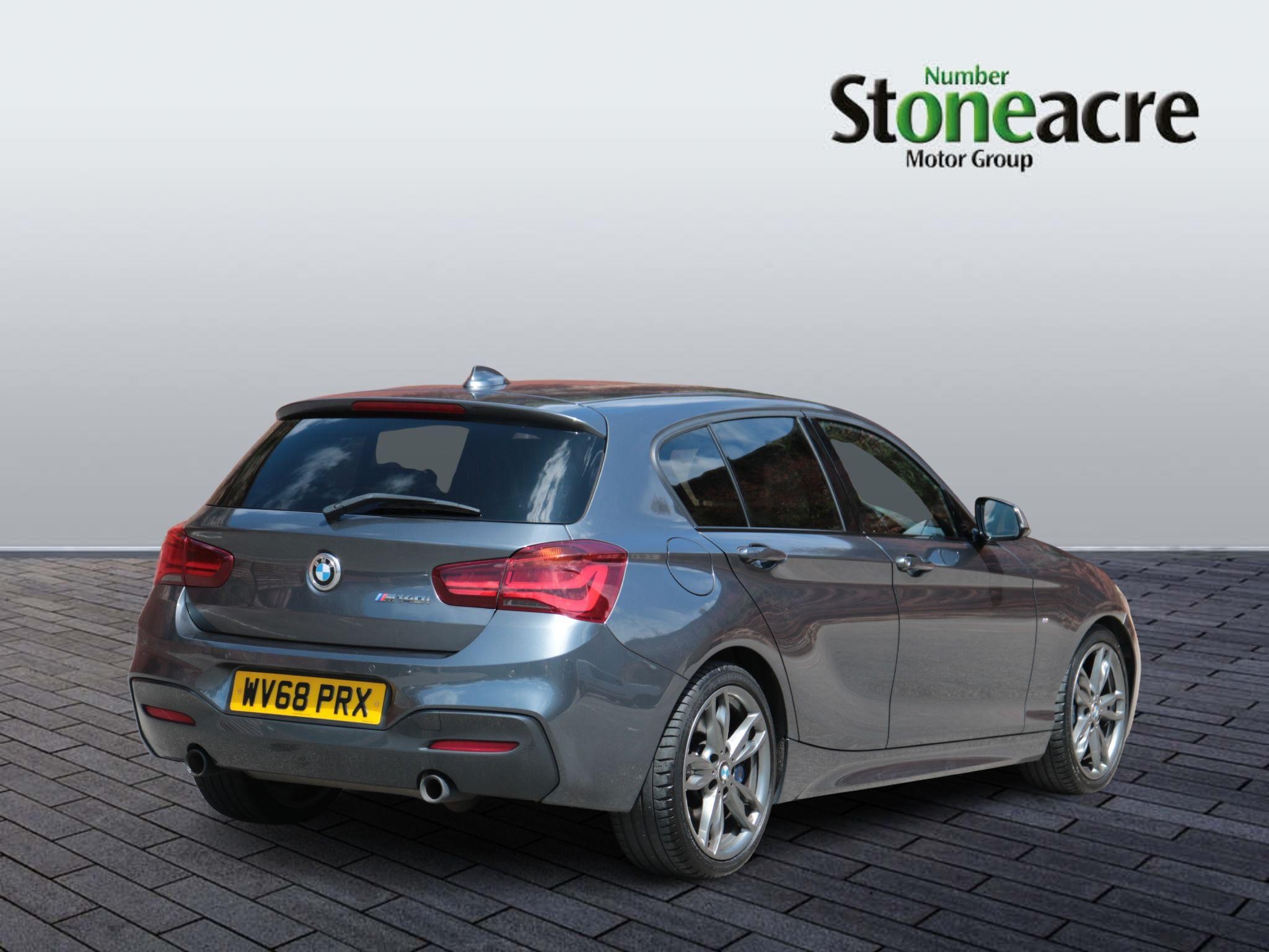 BMW 1 Series Image 2