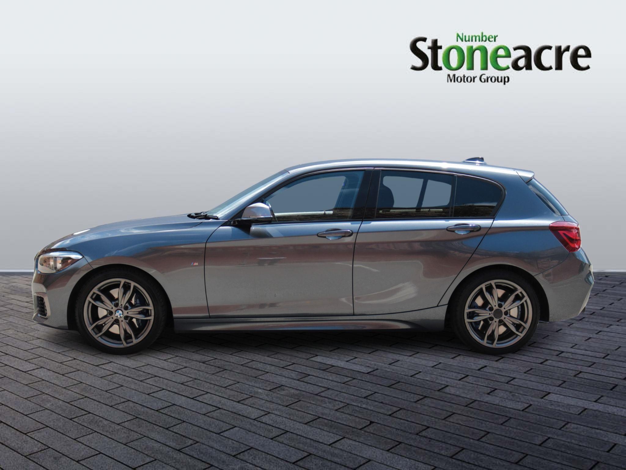BMW 1 Series Image 8