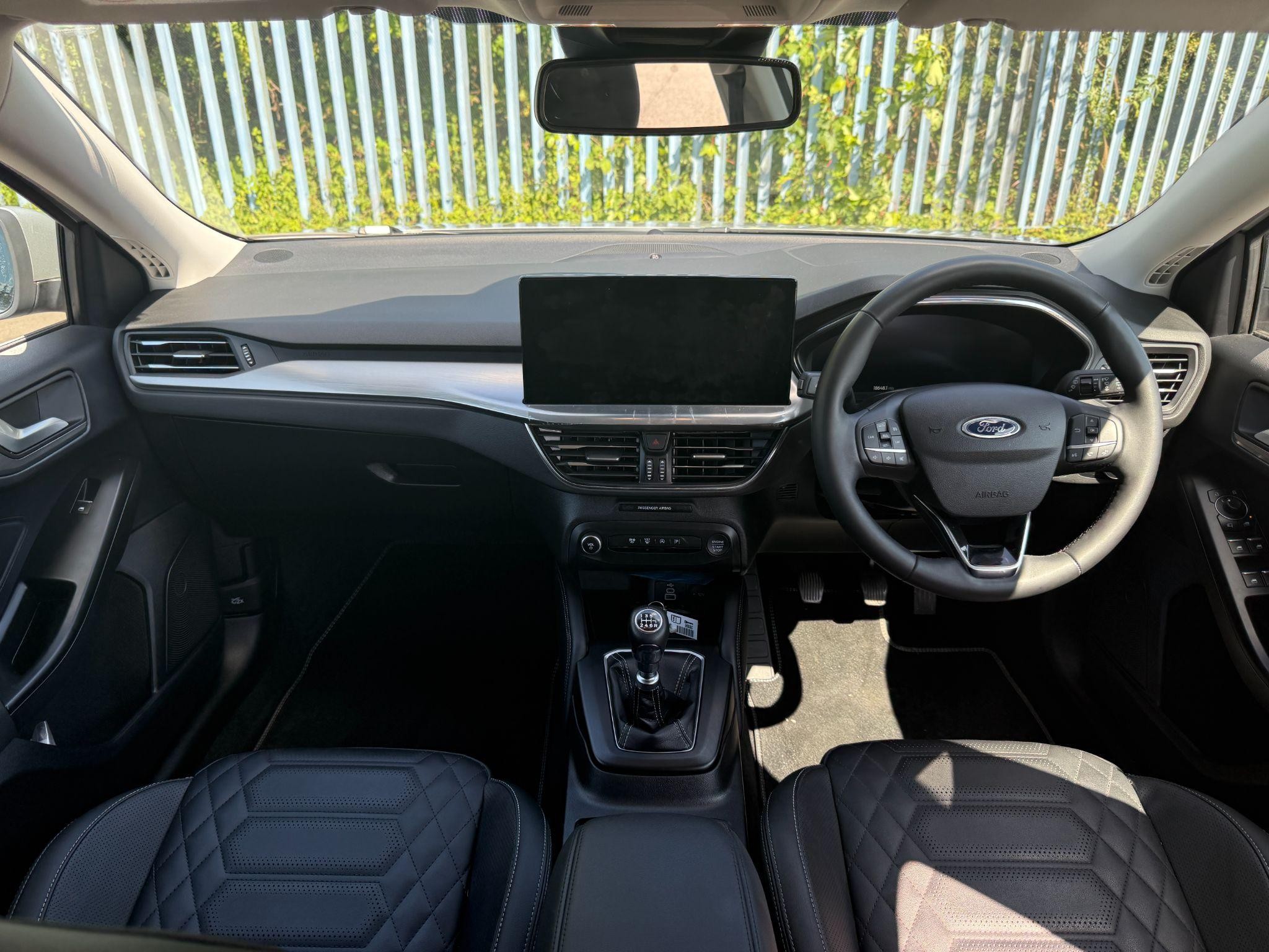 Ford Focus Image 9
