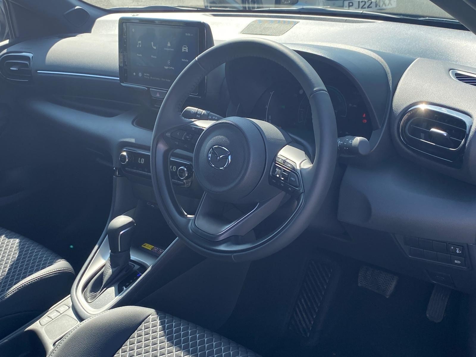 Mazda2 Hybrid Image 15