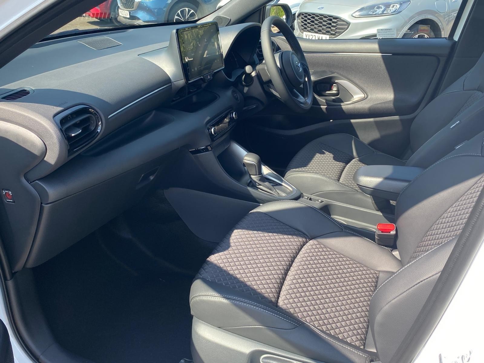 Mazda2 Hybrid Image 16