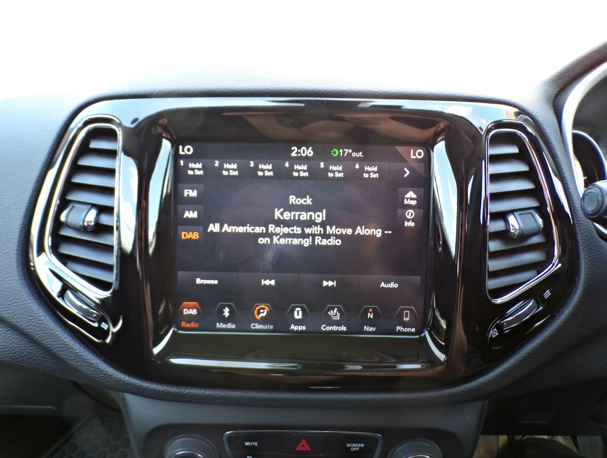 Jeep Compass Image 16