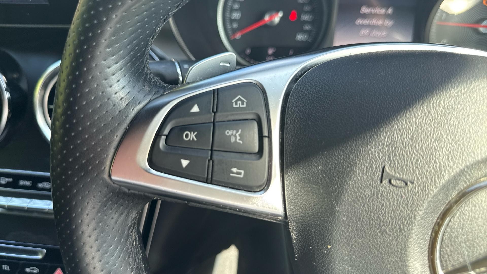Mercedes-Benz GLC Image 17