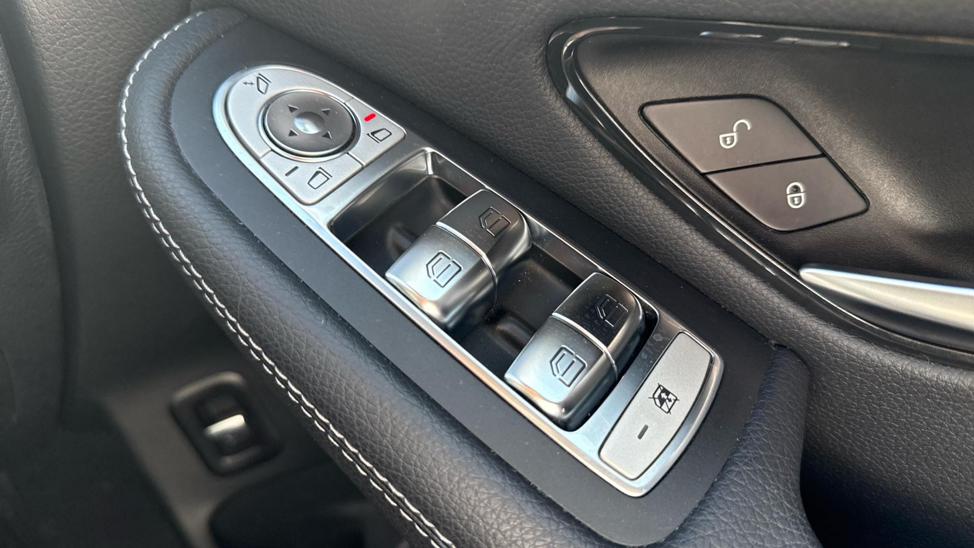 Mercedes-Benz GLC Image 19