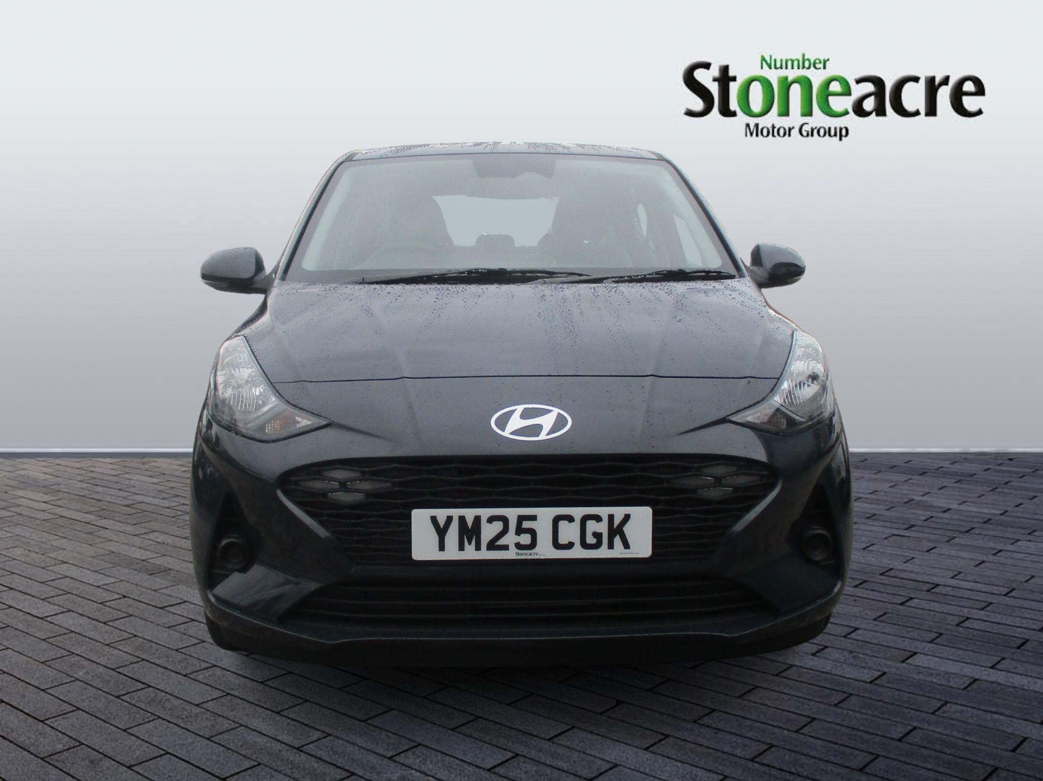 Hyundai i10 Image 2