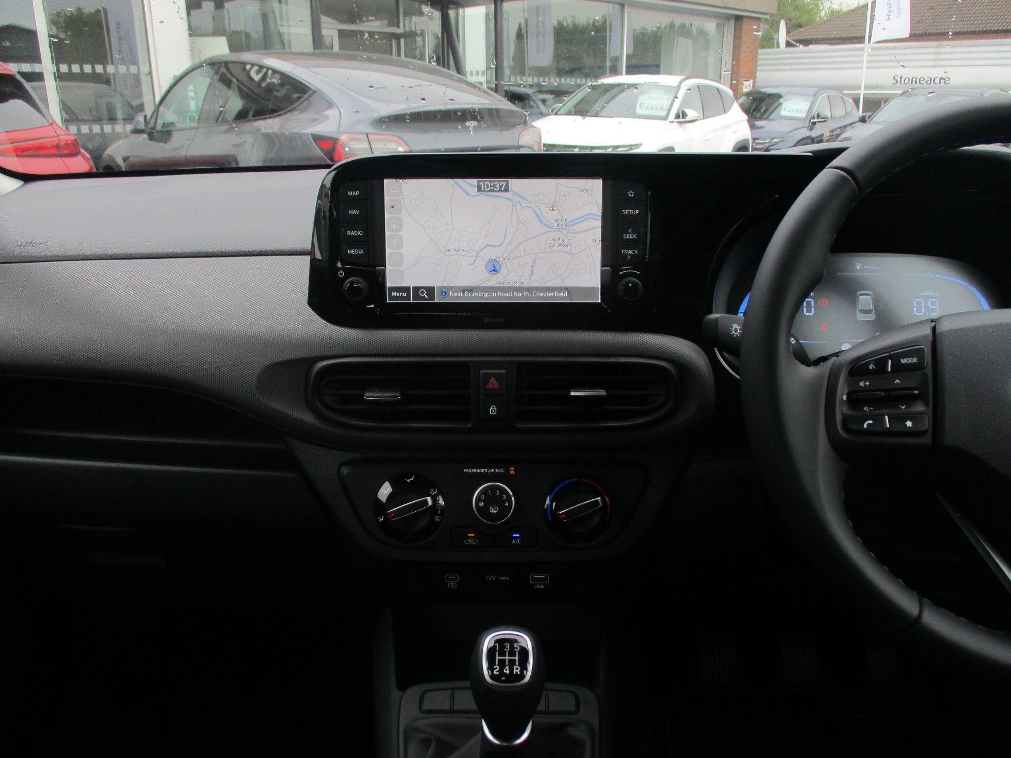 Hyundai i10 Image 15