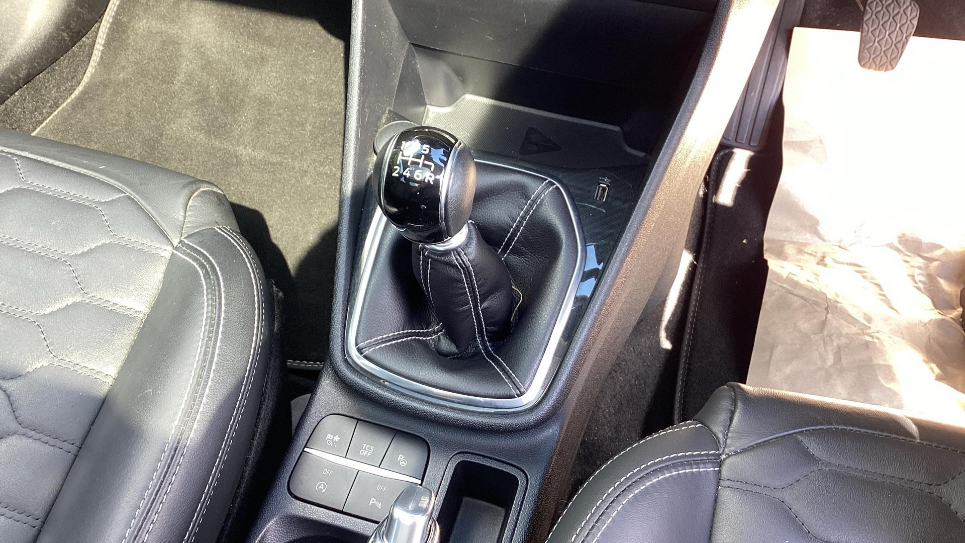 Ford Fiesta Image 25