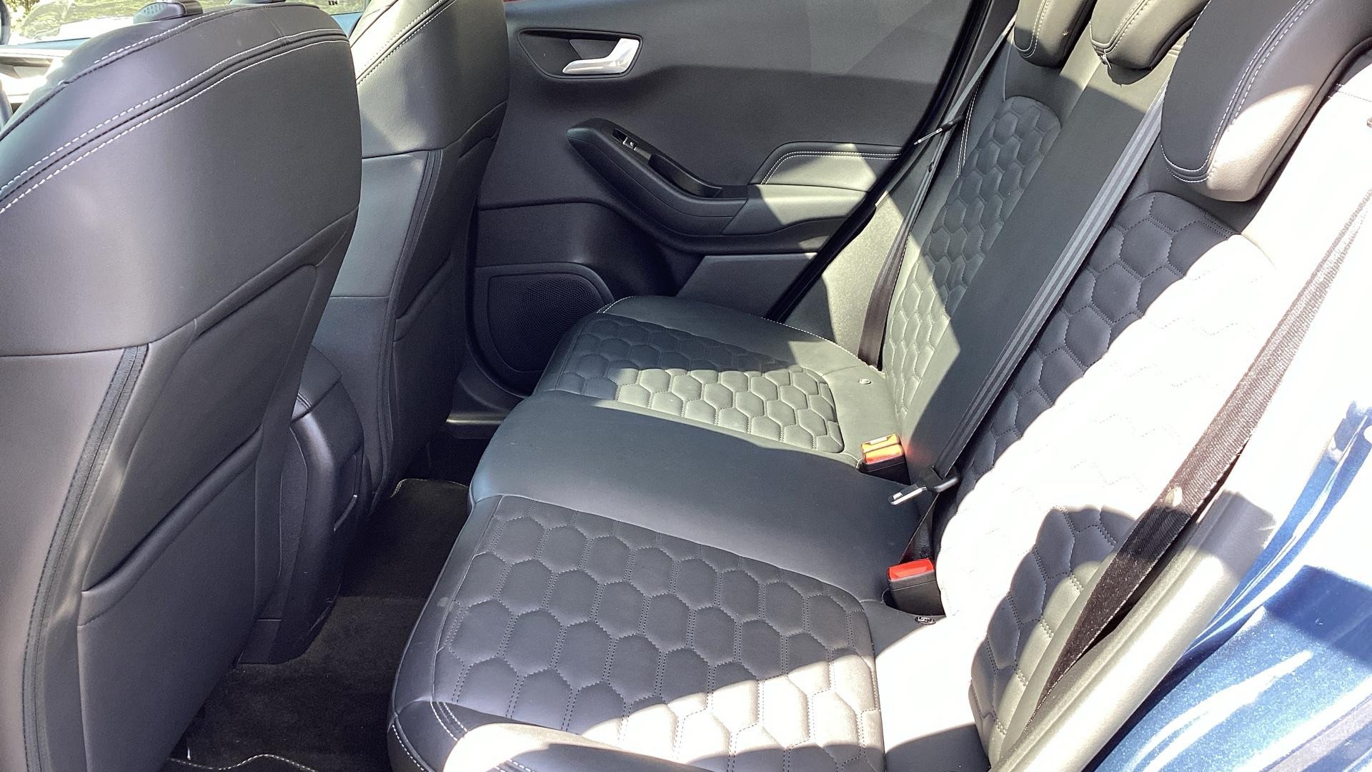 Ford Fiesta Image 32