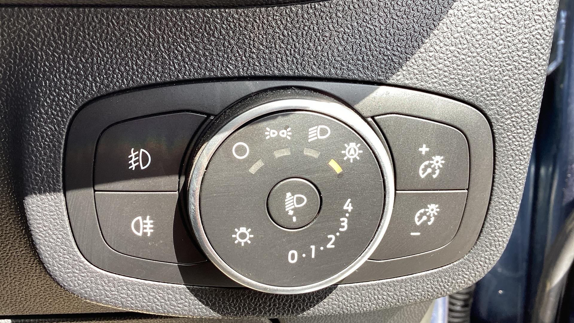Ford Fiesta Image 37
