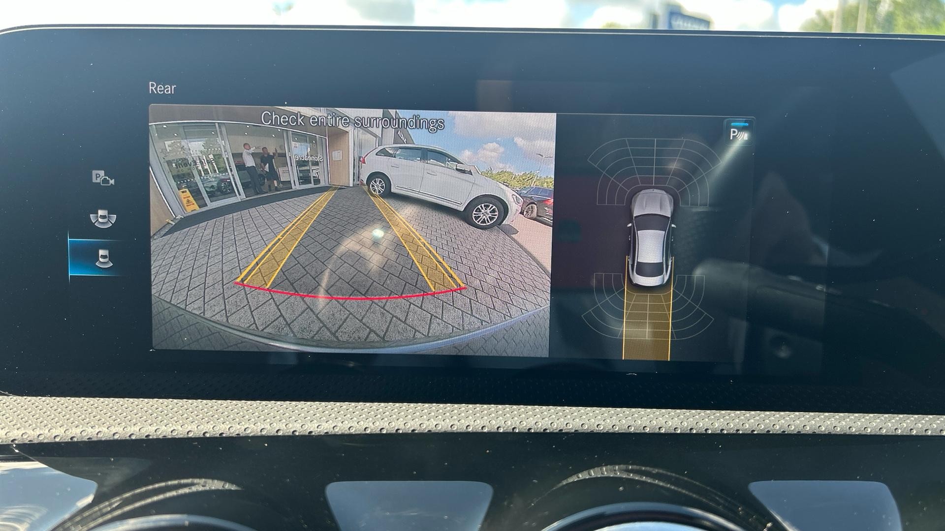 Mercedes-Benz CLA Class Image 17
