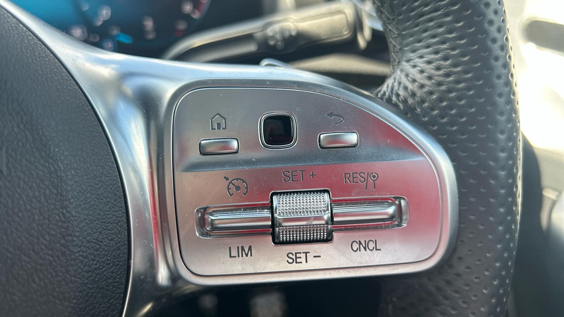 Mercedes-Benz CLA Class Image 20