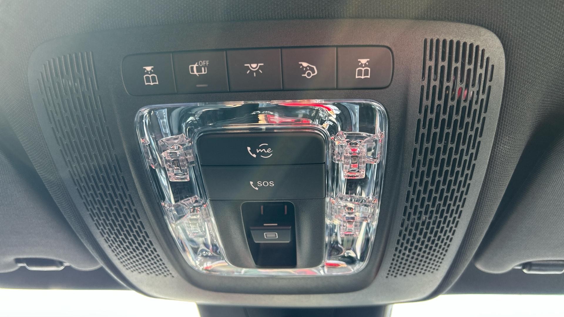 Mercedes-Benz CLA Class Image 24